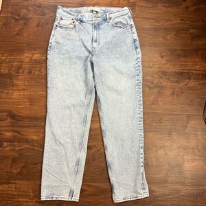 Abercrombie & Fitch The Ankle Straight Ultra High Rise